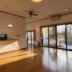 富山市布目｜ゆとりある平屋住宅・2台入インナーガレージ付