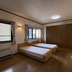 富山市布目｜ゆとりある平屋住宅・2台入インナーガレージ付