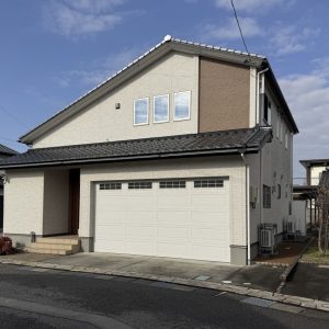 富山市婦中町分田｜小学校徒歩圏内♪インナーガレージ＆床暖房付