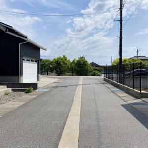 黒部市植木｜広いテラスと充実設備が魅力♪家事楽動線がある住まい