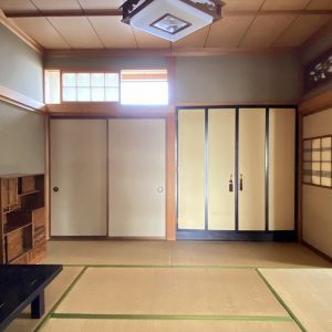 黒部市荻生｜部屋数豊富な8DK