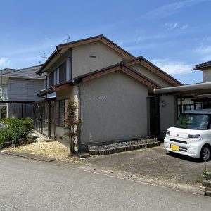 富山市水橋市江｜南向きで日当たり良好・レトロな味わいが魅力