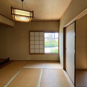 富山市水橋市江｜南向きで日当たり良好・レトロな味わいが魅力