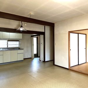 富山市水橋市江｜南向きで日当たり良好・レトロな味わいが魅力