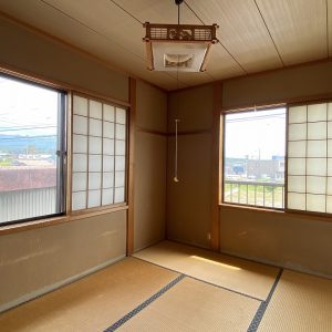 黒部市荻生｜部屋数豊富な8DK