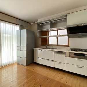 黒部市荻生｜部屋数豊富な8DK