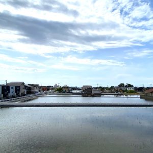 黒部市植木｜広いテラスと充実設備が魅力♪家事楽動線がある住まい