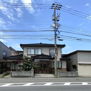 黒部市荻生｜部屋数豊富な8DK