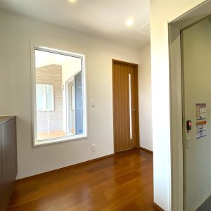 黒部市植木｜広いテラスと充実設備が魅力♪家事楽動線がある住まい
