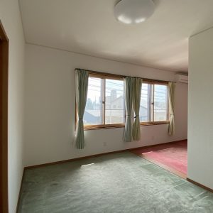 黒部市荻生｜部屋数豊富な8DK