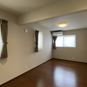 黒部市植木｜広いテラスと充実設備が魅力♪家事楽動線がある住まい