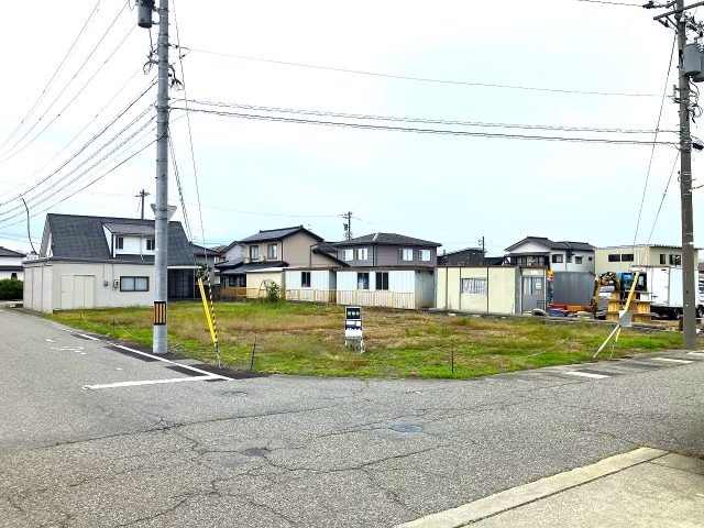 黒部市六天｜181.75坪・8号線に近く、各方面へのアクセス良好のサムネイル画像