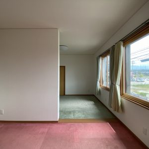 黒部市荻生｜部屋数豊富な8DK