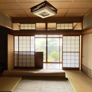 黒部市荻生｜部屋数豊富な8DK