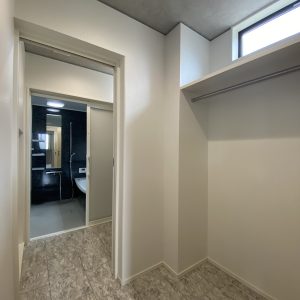 高岡市戸出町5丁目｜2020年築の築浅物件！小学校徒歩圏内