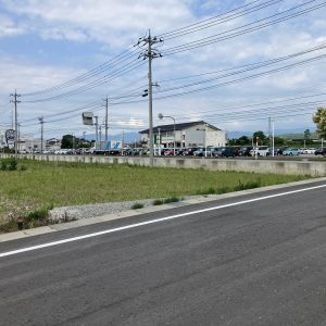 黒部市三日市C｜小学校徒歩圏内・旧8号線沿いで商業施設が充実した地域