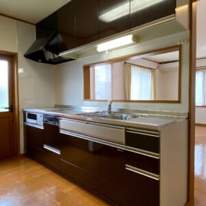 南砺市高瀬｜オスカーホーム施工のインナーガレージ住宅