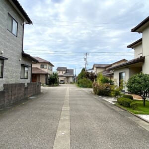 南砺市高瀬｜オスカーホーム施工のインナーガレージ住宅
