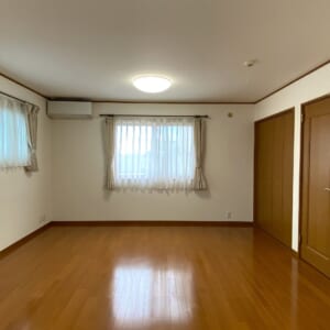 南砺市高瀬｜オスカーホーム施工のインナーガレージ住宅